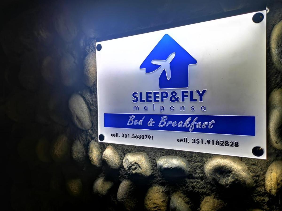 カーゼ・ヌオーヴェ Sleep & Fly Malpensa Bed & Breakfast エクステリア 写真