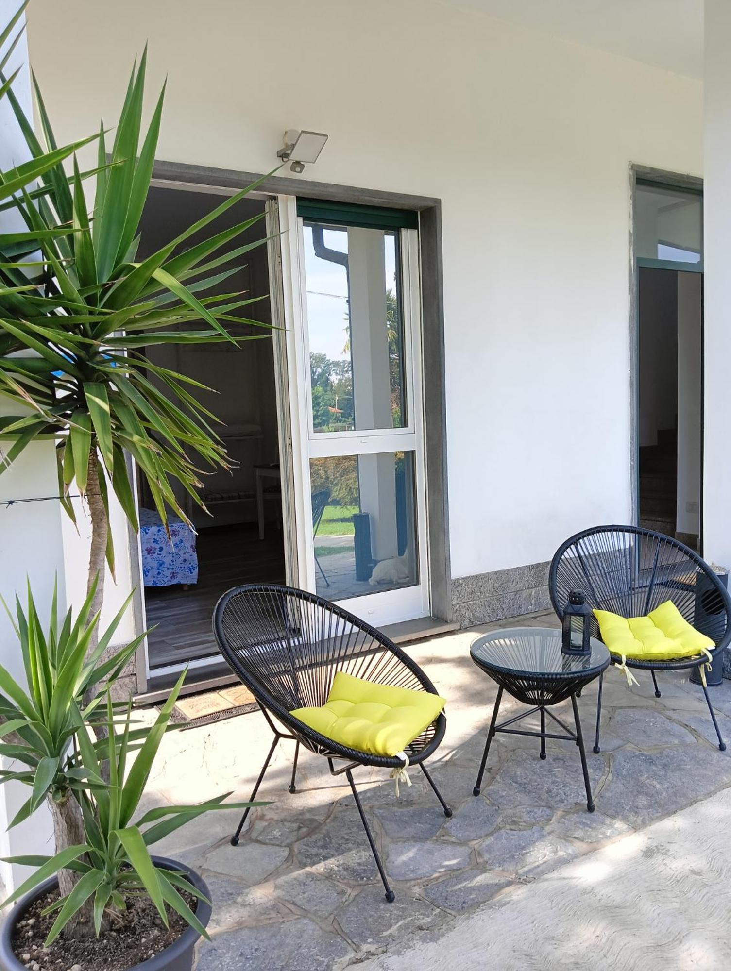 カーゼ・ヌオーヴェ Sleep & Fly Malpensa Bed & Breakfast エクステリア 写真