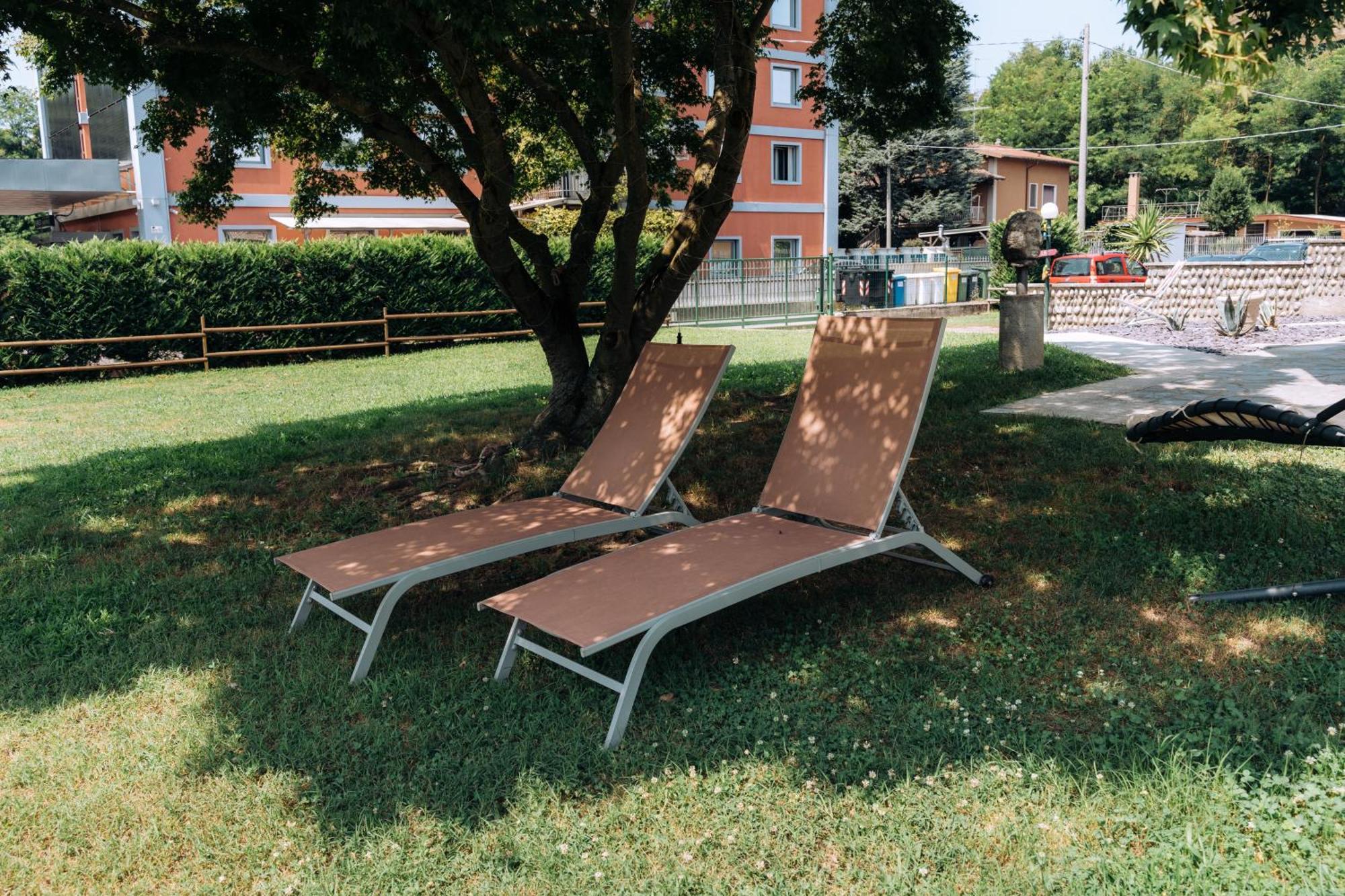 カーゼ・ヌオーヴェ Sleep & Fly Malpensa Bed & Breakfast エクステリア 写真