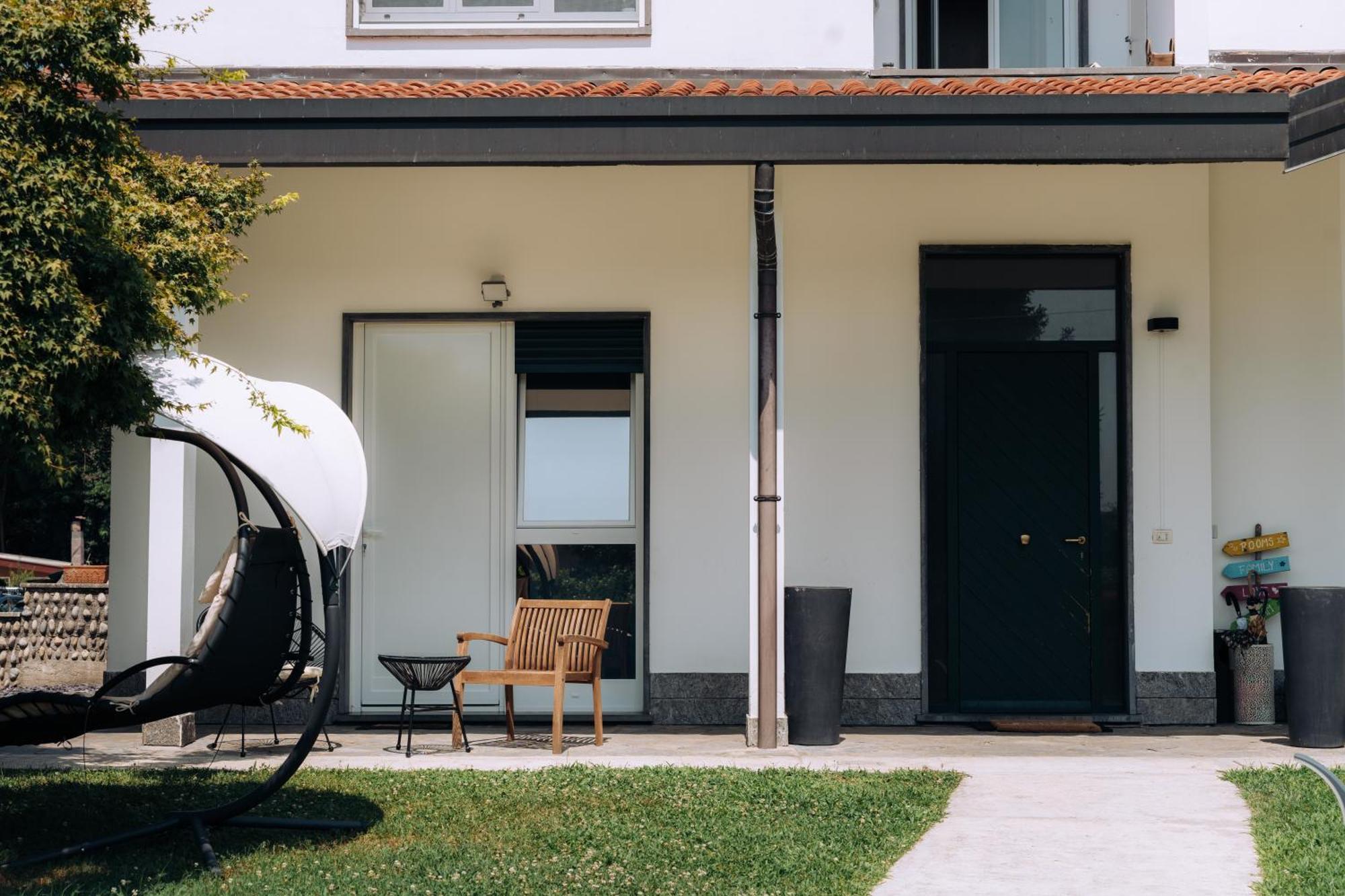 カーゼ・ヌオーヴェ Sleep & Fly Malpensa Bed & Breakfast エクステリア 写真