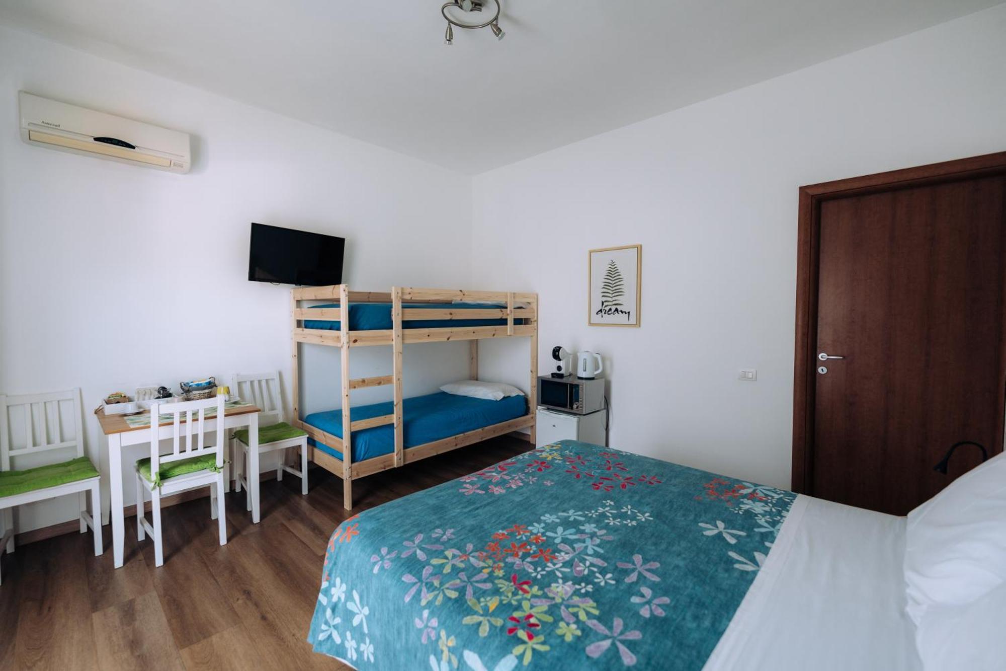 カーゼ・ヌオーヴェ Sleep & Fly Malpensa Bed & Breakfast エクステリア 写真