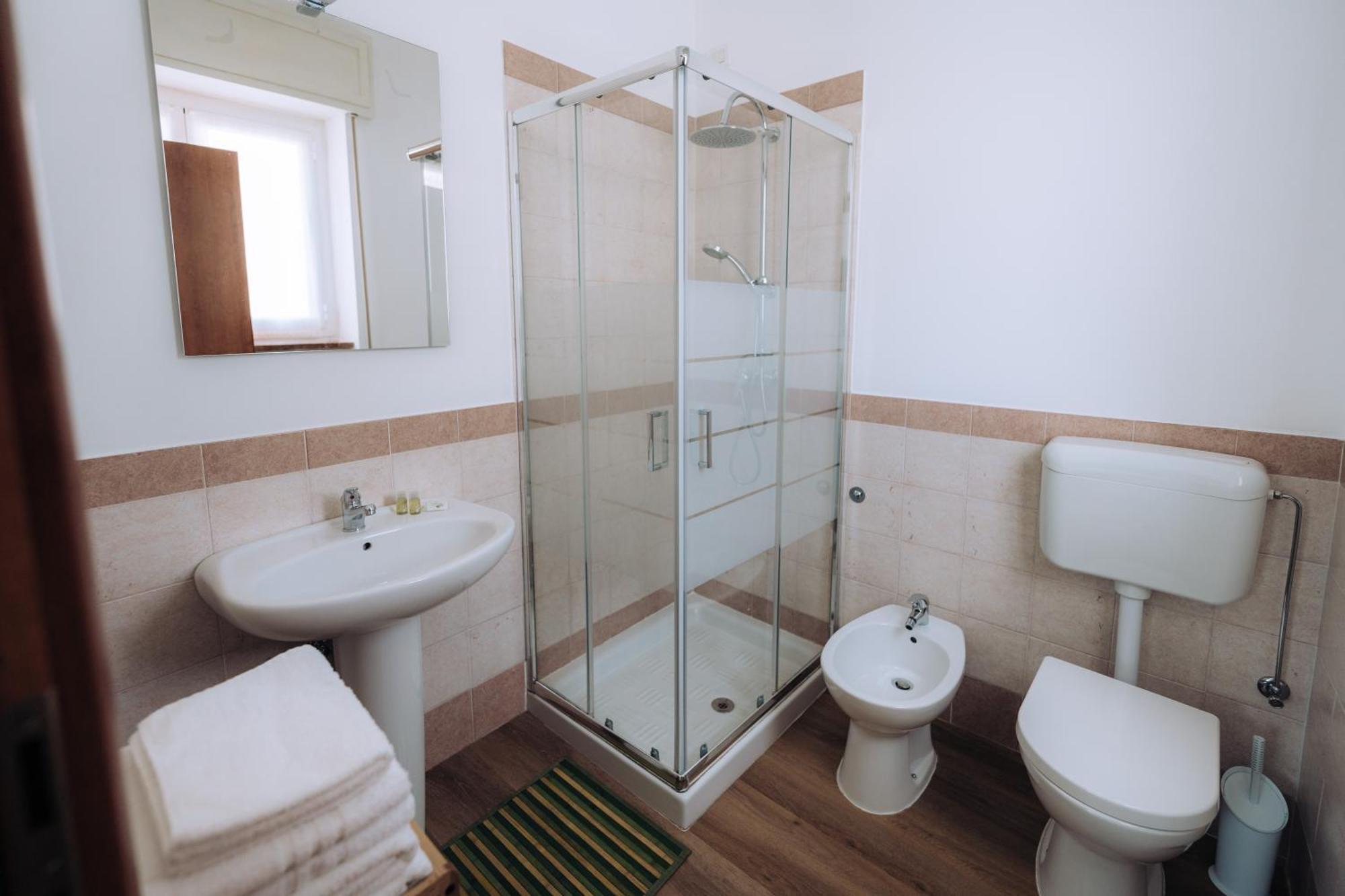 カーゼ・ヌオーヴェ Sleep & Fly Malpensa Bed & Breakfast エクステリア 写真